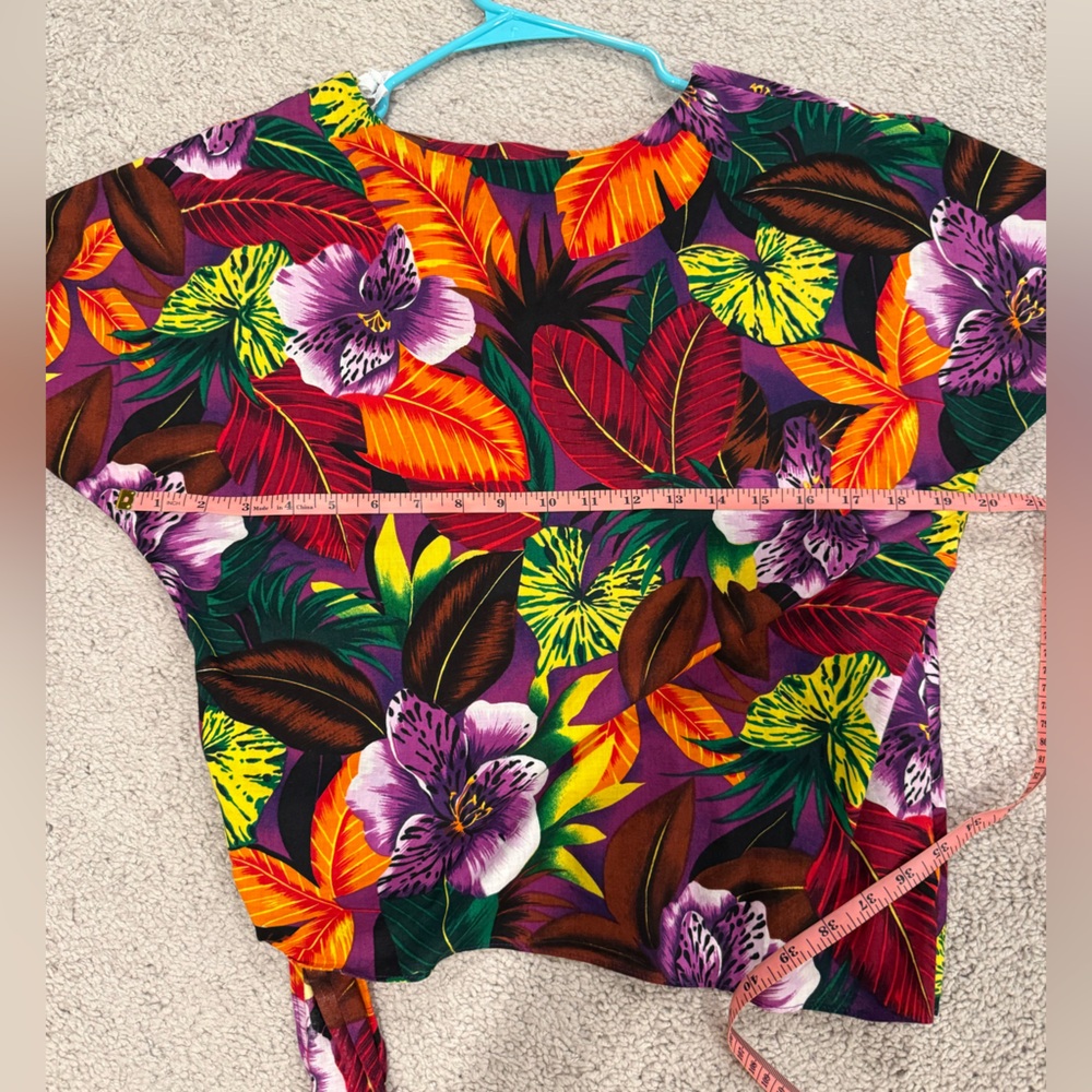 Vintage Hilo Hattie Hawaiian Crop Tie Top